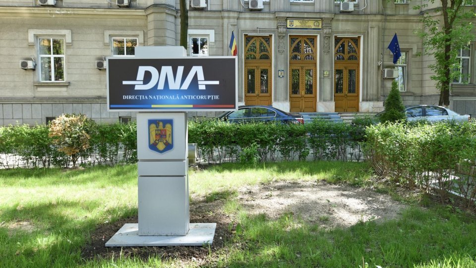 Inspectori de la Vama Brașov, anchetați de DNA