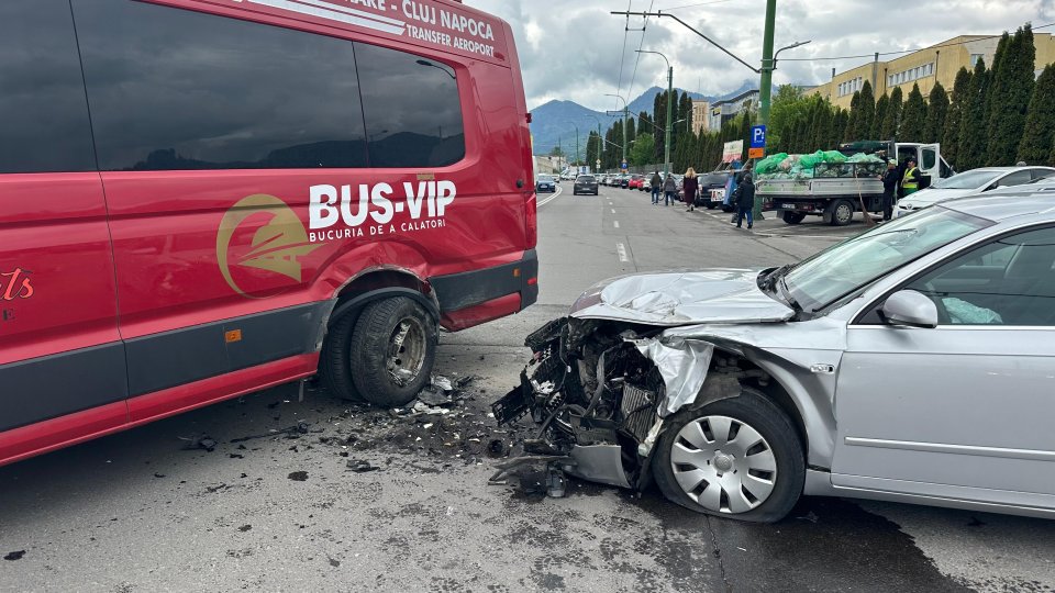 Accident cu 13 victime în Brașov