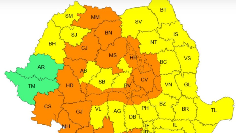 Cod portocaliu de averse și vijelii emis de ANM în 12 județe, inclusiv la Brașov