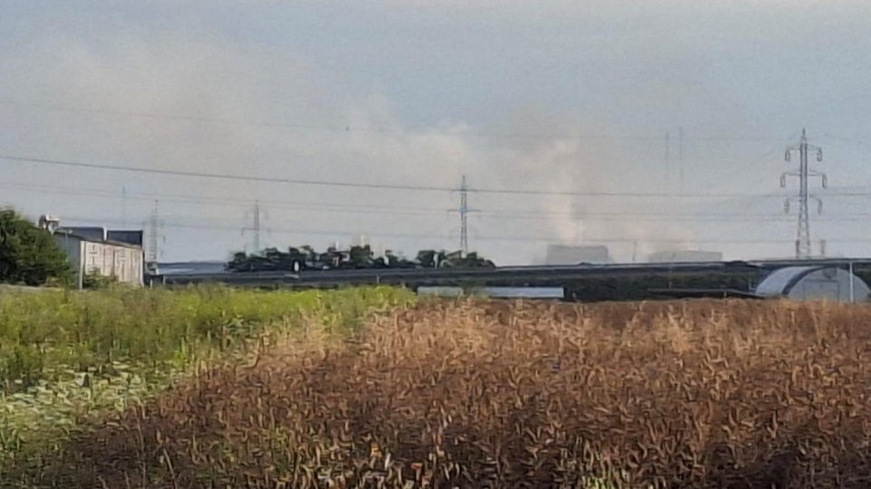 Explozie urmată de incendiu la o hală Kronospan din Brașov | VIDEO