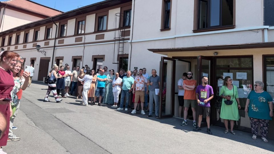 Angajații Operei Brașov vor trebui să dea înapoi aproape 12 milioane de lei încasați fără bază legală