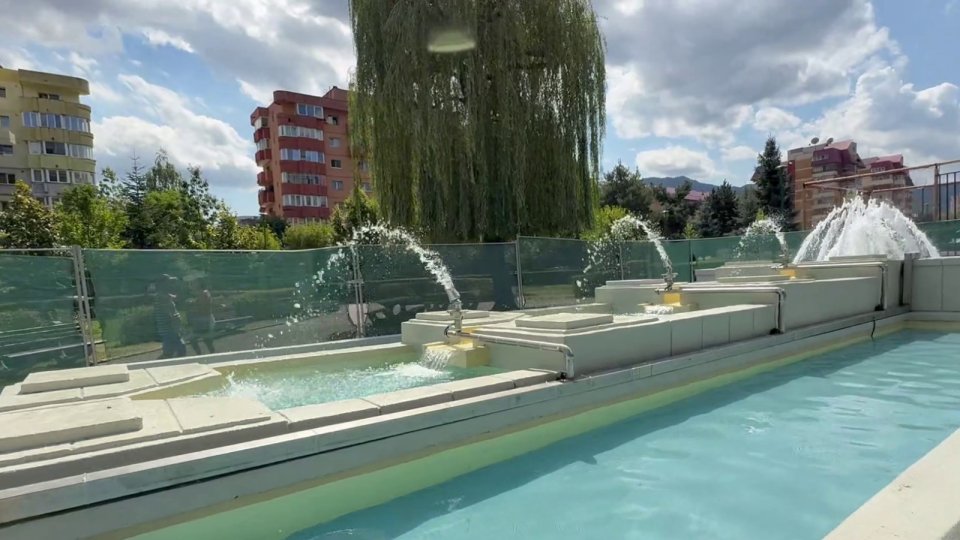 Fântâna arteziană din Parcul Trandafirilor a fost modernizată | VIDEO