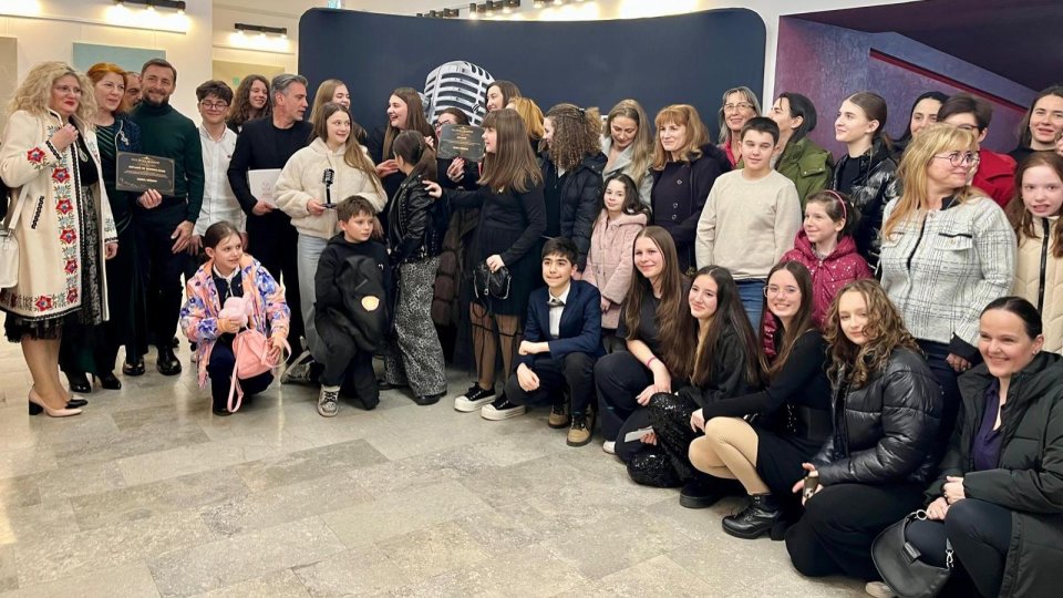 Cei mai buni artiști brașoveni, premiați de Radio România Brașov