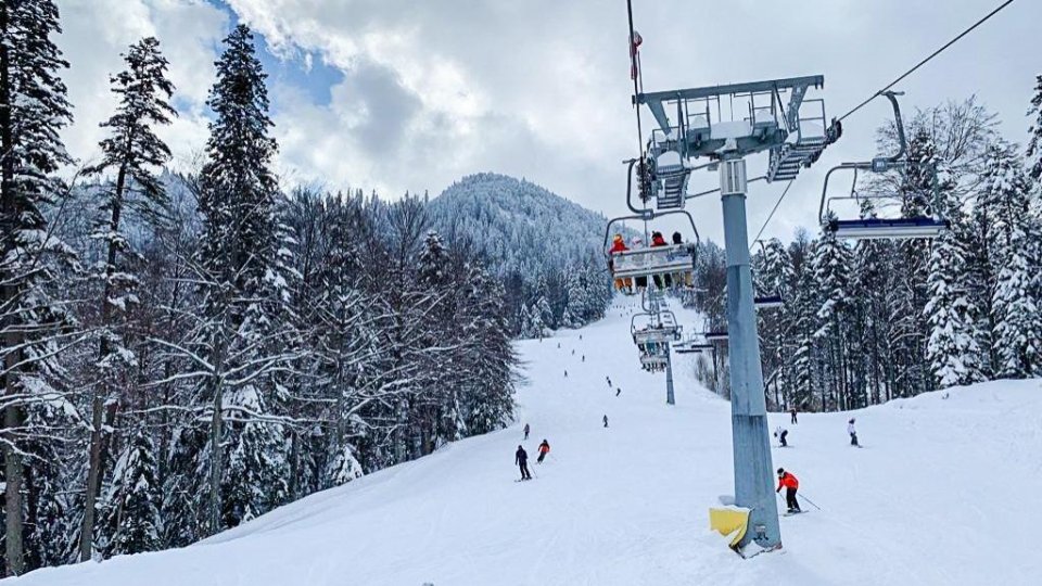 Temperaturi negative în Poiana Brașov. Recomandări pentru schiori