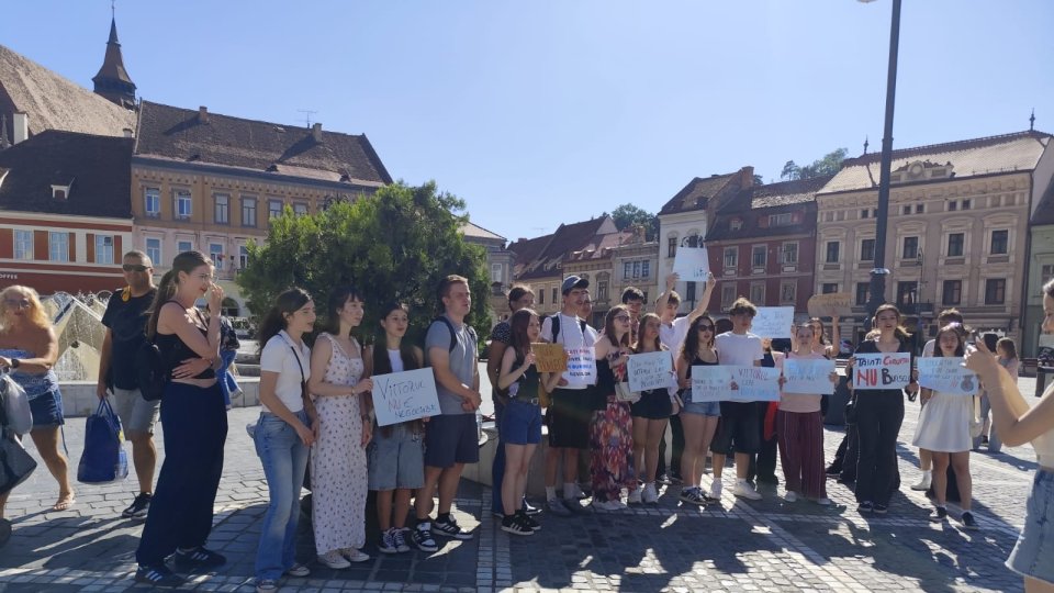 FOTO Protest al elevilor brașoveni