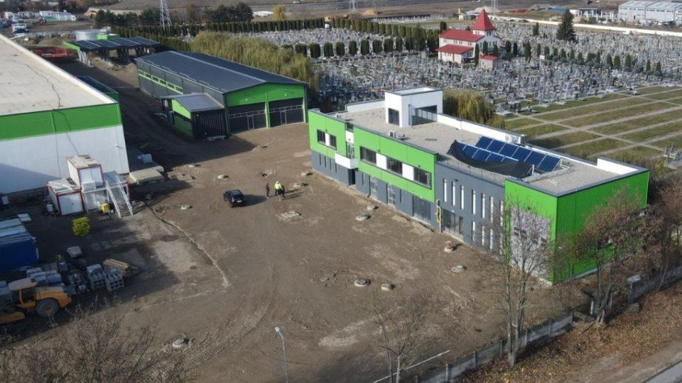 Lucrările la cel mai mare garaj pentru autobuze electrice din România se apropie de final VIDEO