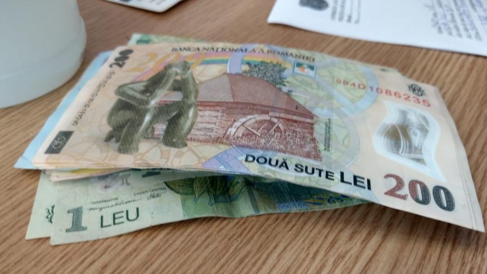 Brașovenii ar putea scăpa de datoriile sub 25 de lei la buget