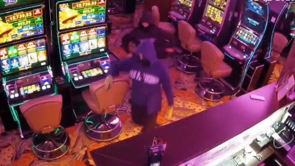 Tâlhărie într-o sală de jocuri din Brașov | VIDEO