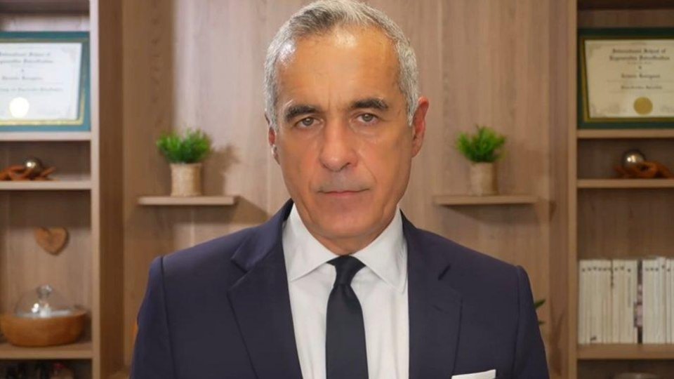 Procurorii DIICOT au descins la casa fostului candidat la alegeri prezidenţiale Călin Georgescu