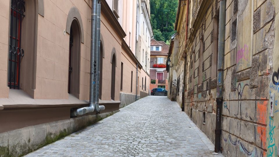 Misterul „Aleii Mircea Cărtărescu” – nimeni nu a aprobat-o, dar a apărut în urbe