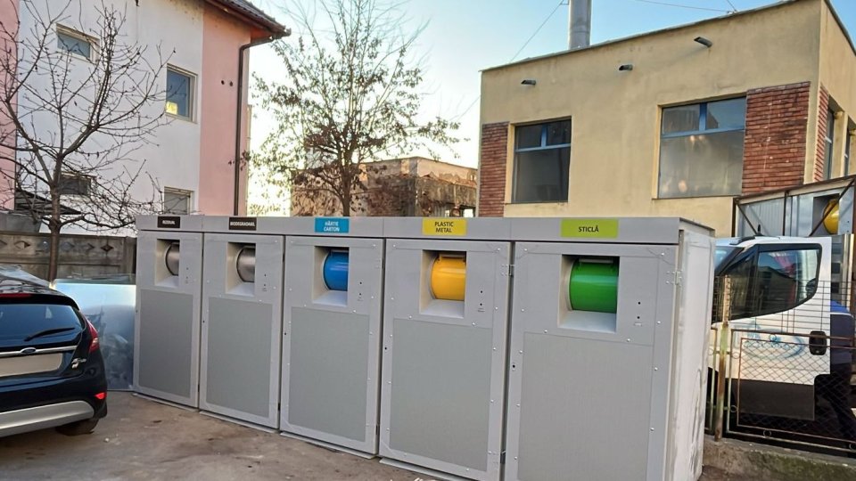La Brașov începe montarea primelor 100 de ecoinsule digitalizate, finanțate prin PNRR