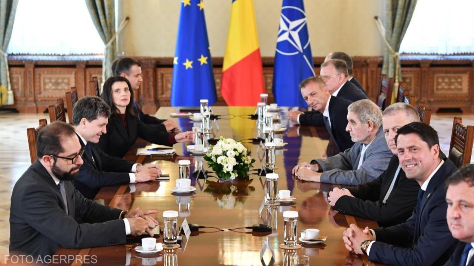 Liderii grupurilor parlamentare au comentat poziţiile privind formarea unui nou guvern