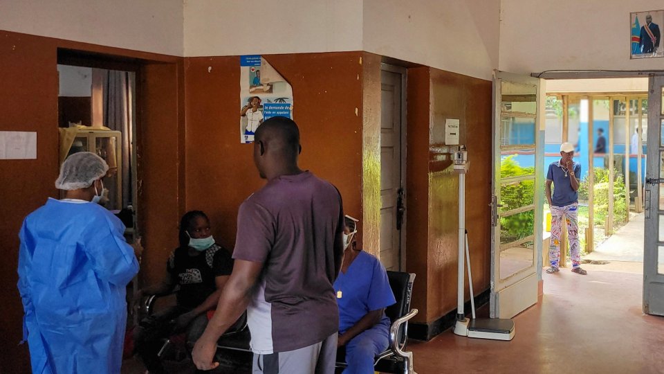 Decesele provocate de Ebola în estul Republicii Democrate Congo au urcat la 131