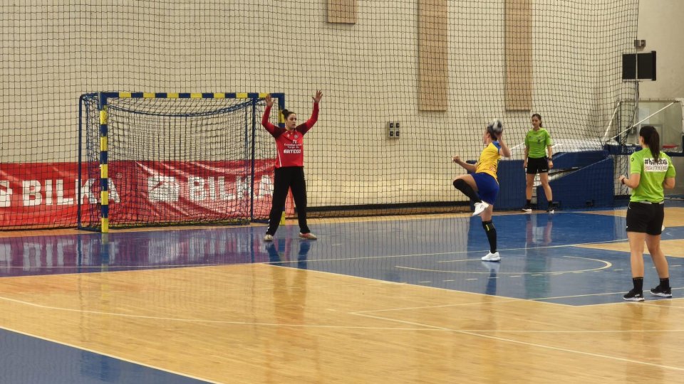 Handbal feminin: Corona Brașov, victorie la scor cu  CSM Târgu Jiu