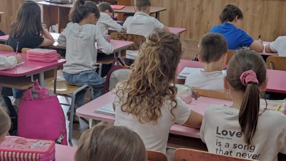 Elevii şi preşcolarii din Braşov revin în sălile de curs