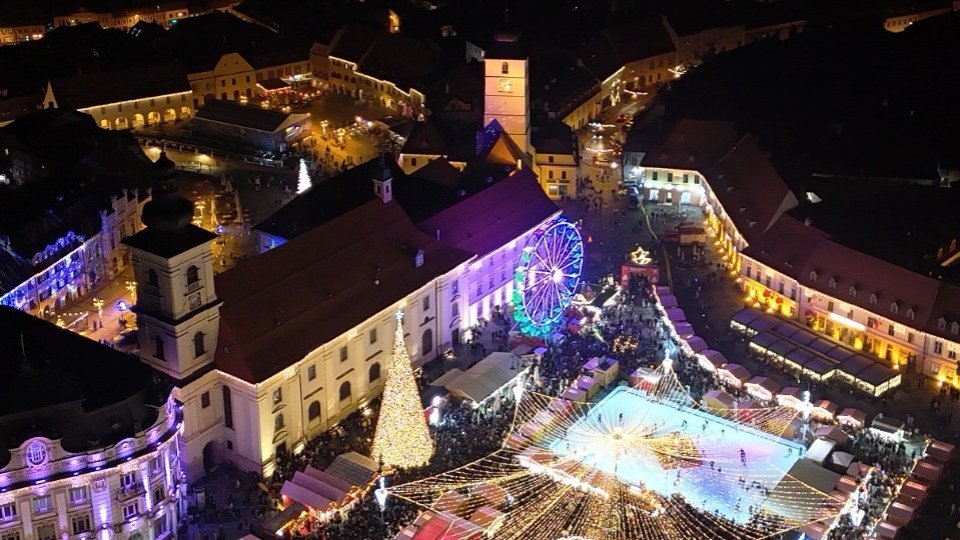 Tablou ca-n poveste la Sibiu și Craiova. S-au deschis târgurile de Crăciun
