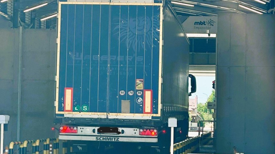 „Verificare operativă de amploare” a importurilor de alimente perisabile