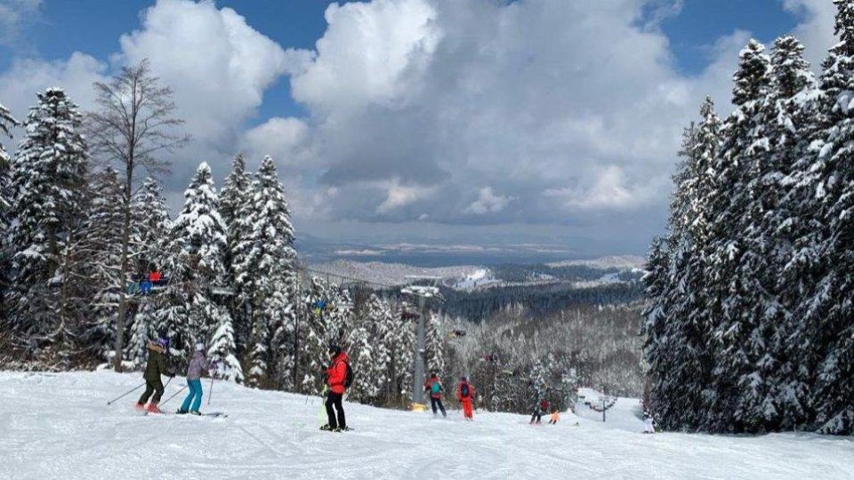 Condiții bune de schi în Poiana Brașov