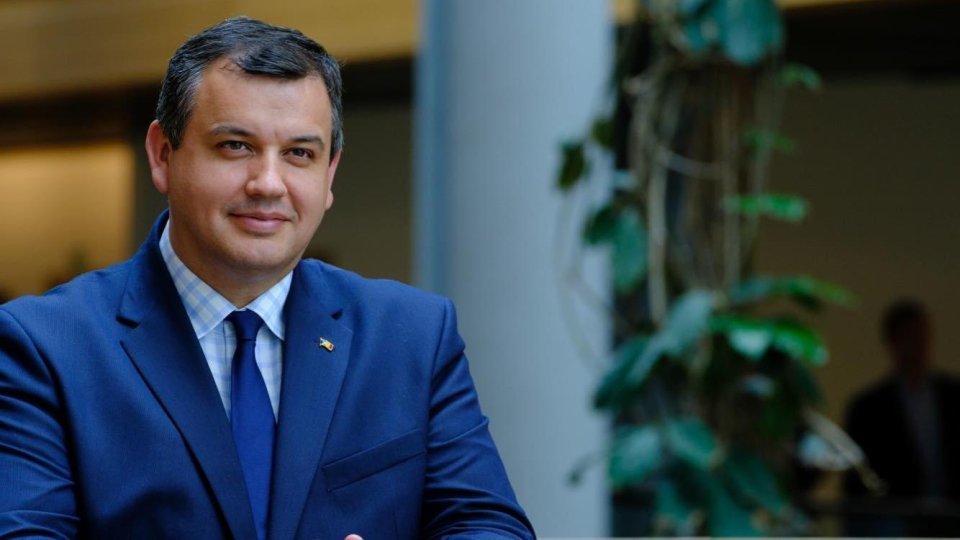 Premierul desemnat Eugen Tomac continuă consultările în vederea obţinerii unei majorităţi parlamentare