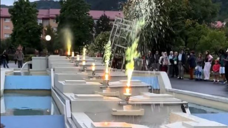 Jocuri de apă și lumini în cartierul Răcădău