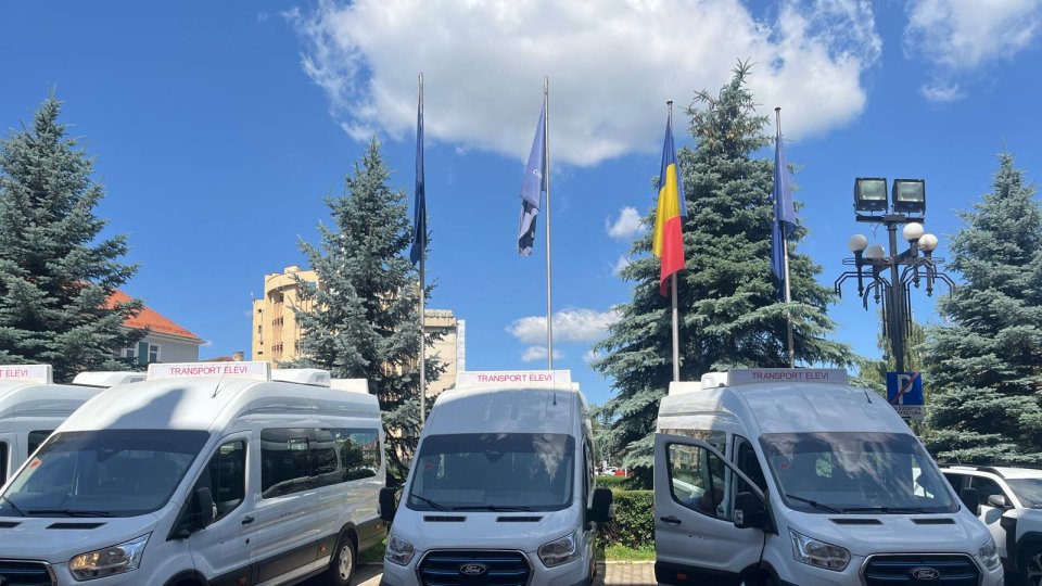 Consiliul Județean Brașov, reacție despre achiziția microbuzelor școlare electrice cu fonduri prin PNRR