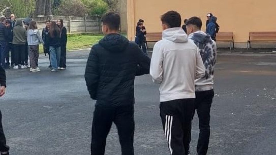 Evaluarea Națională: 6 elevi cu media peste 5, după corectarea contestațiilor