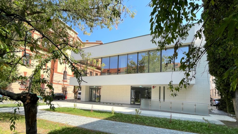 7,6 milioane de lei pentru transformarea fostei cantine a Consiliului Județean într-un spațiu modern de birouri