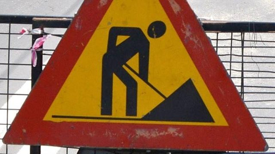 Continuă restricţiile de circulaţie pe mai multe drumuri din judeţul Braşov!