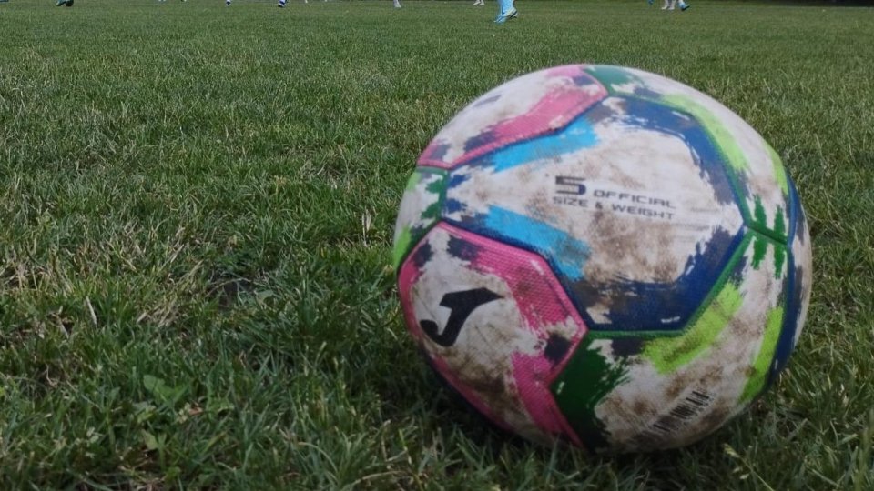Fotbal. Corona Brașov și CSM Săcele, în etapa a șasea a Ligii a 3-a