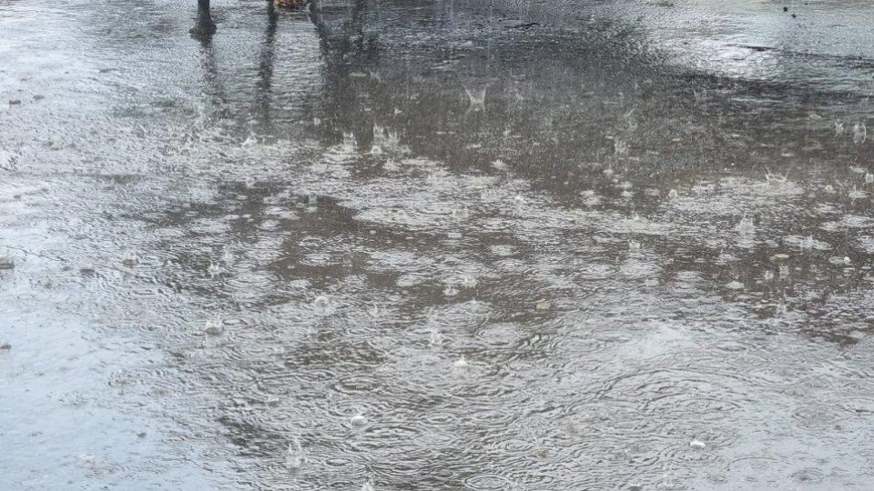 Informare meteo de vreme severă, până marți dimineața