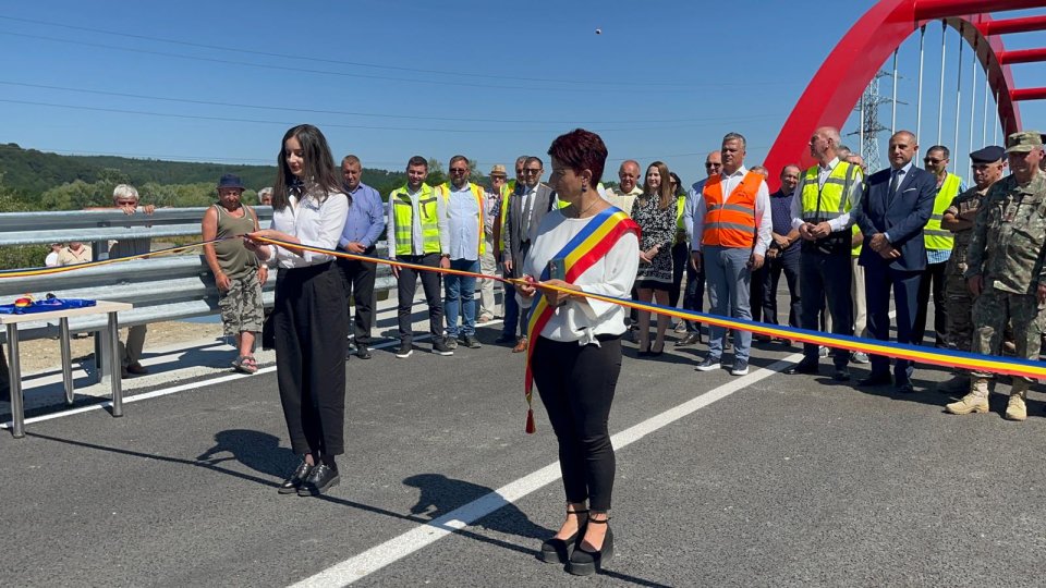 Noul pod peste Olt, de la Voila, a fost inaugurat VIDEO