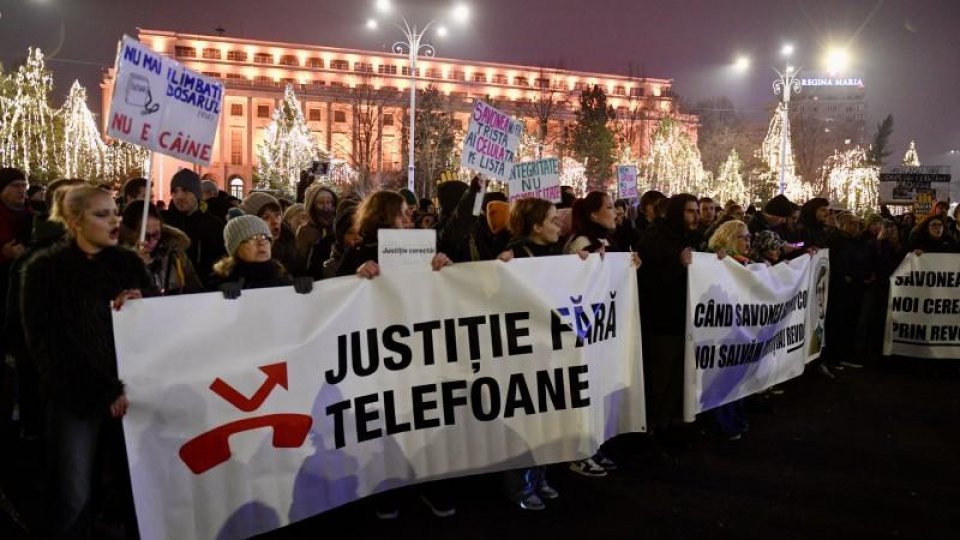Mii de oameni au ieșit în stradă, în București, pentru a cere o justiție independentă