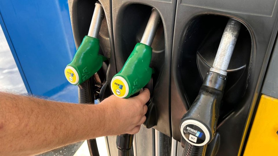 Piaţa carburanţilor rămâne tensionată