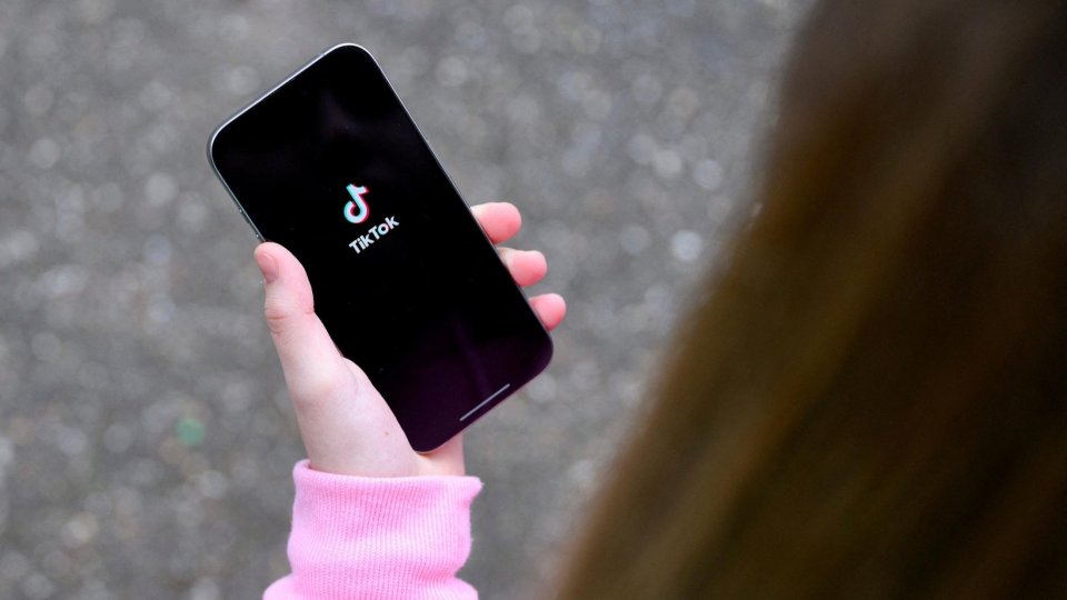 Comisia Europeană anchetează platforma TikTok