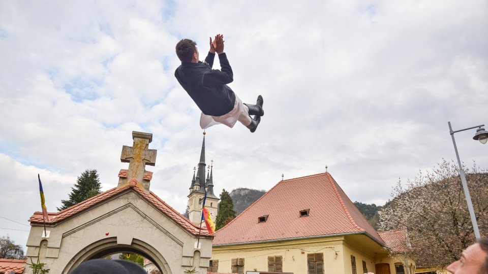 Brașovul este pregătit pentru cel mai important eveniment al orașului – Parada Junilor din Duminica Tomii