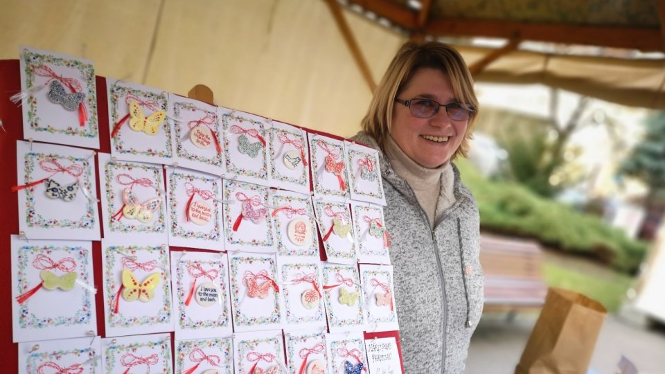 De vineri se vând mărțișoare în oraș! Zonele stabilite de Primăria Brașov