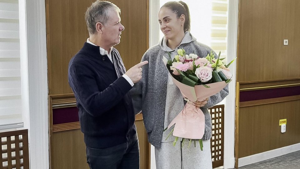 Handbal. Sorina Grozav, felicitată de primarul George Scripcaru