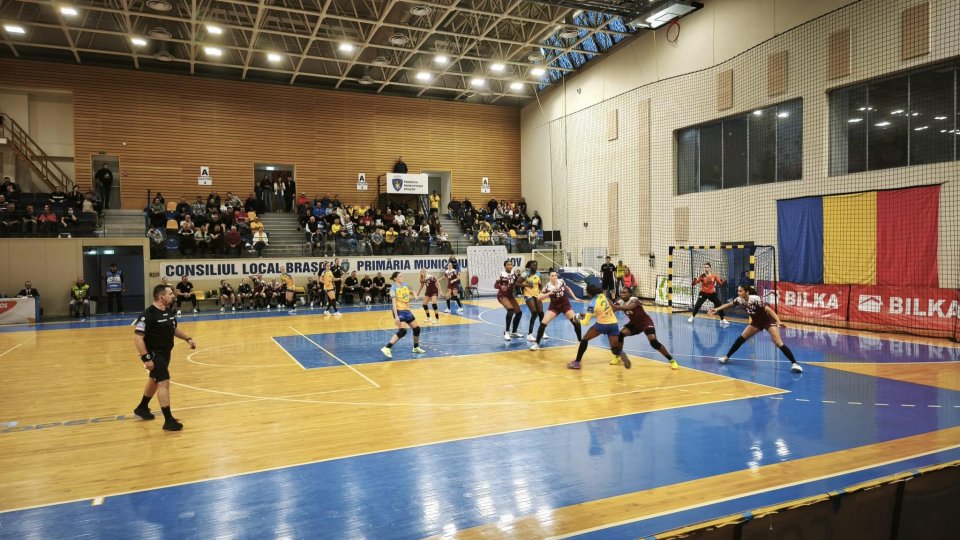 Handbal / Prima înfrângere din Liga Florilor pentru Corona Brașov