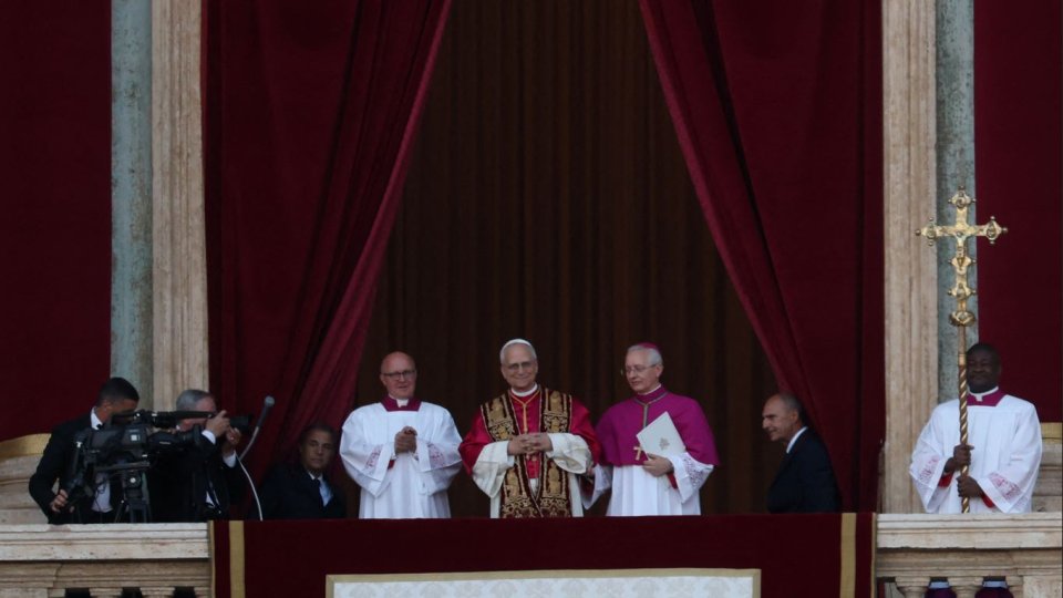 Papa Leon al XIV-lea, al 267-lea Papă al Bisericii Catolice. Cardinalul american Robert Prevost este alesul
