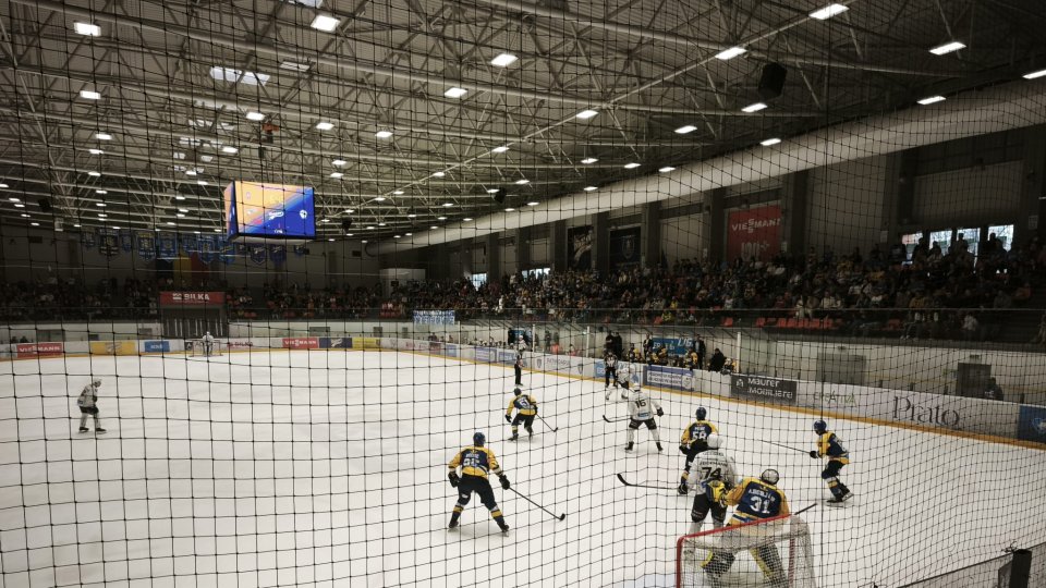 Hochei. Corona Brașov s-a calificat în finala Erste Liga | FOTO & VIDEO