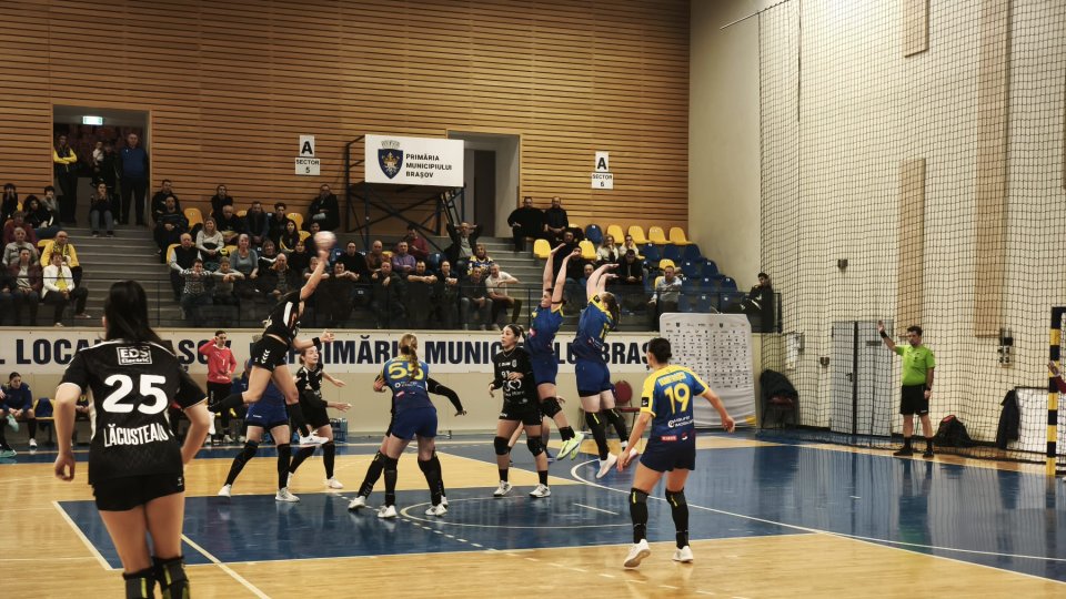 Handbal feminin / Corona Brașov câștigă la scor meciul cu Baia Mare