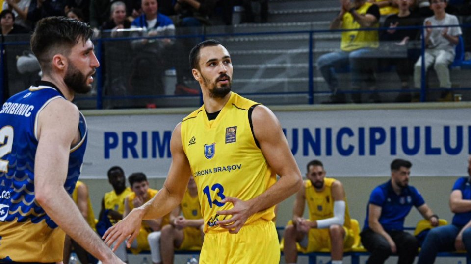 Baschet: Isiah Osborne revine la Corona
