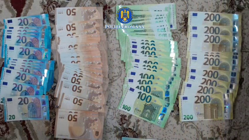 Percheziții la contrabandiști cu aur și bijuterii /