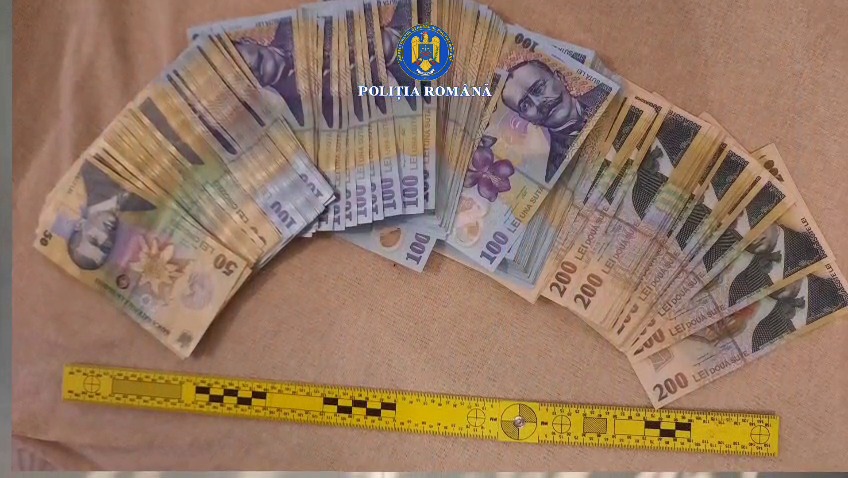 Percheziții la contrabandiști cu aur și bijuterii /