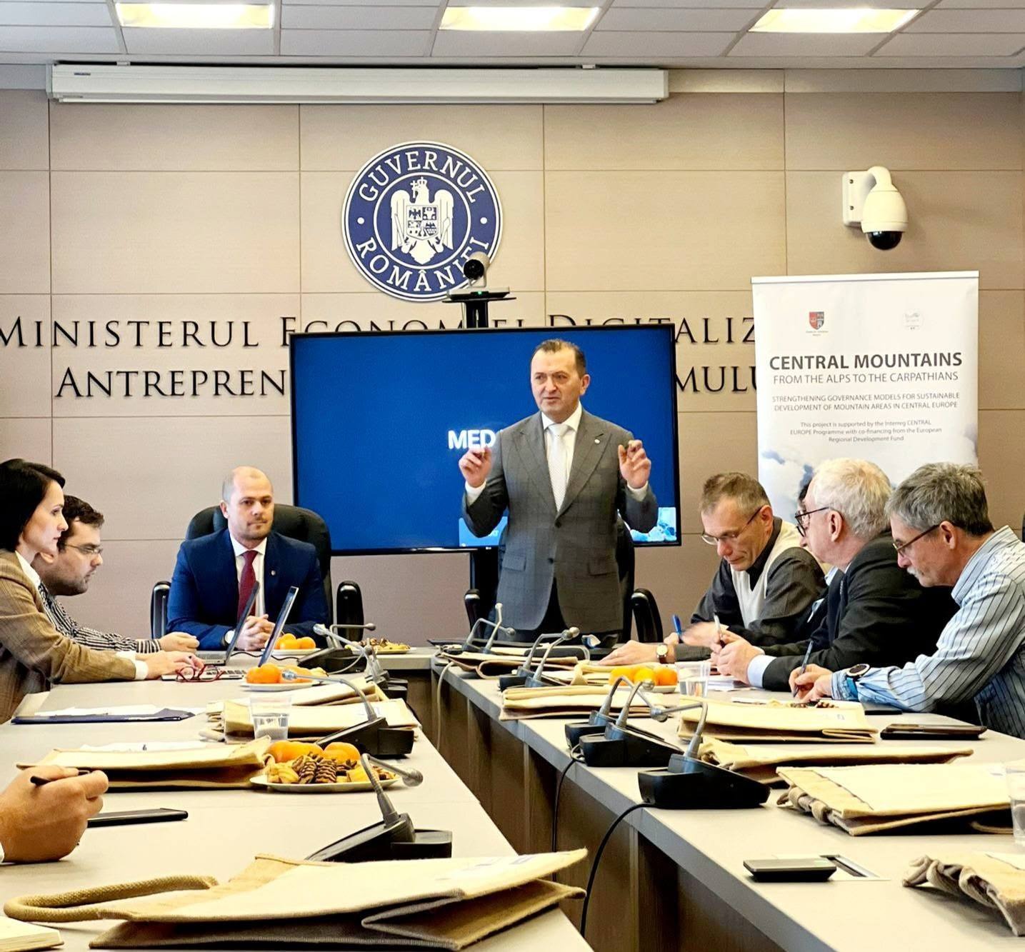 Conferință pe turism durabil în Carpați, la Brașov /