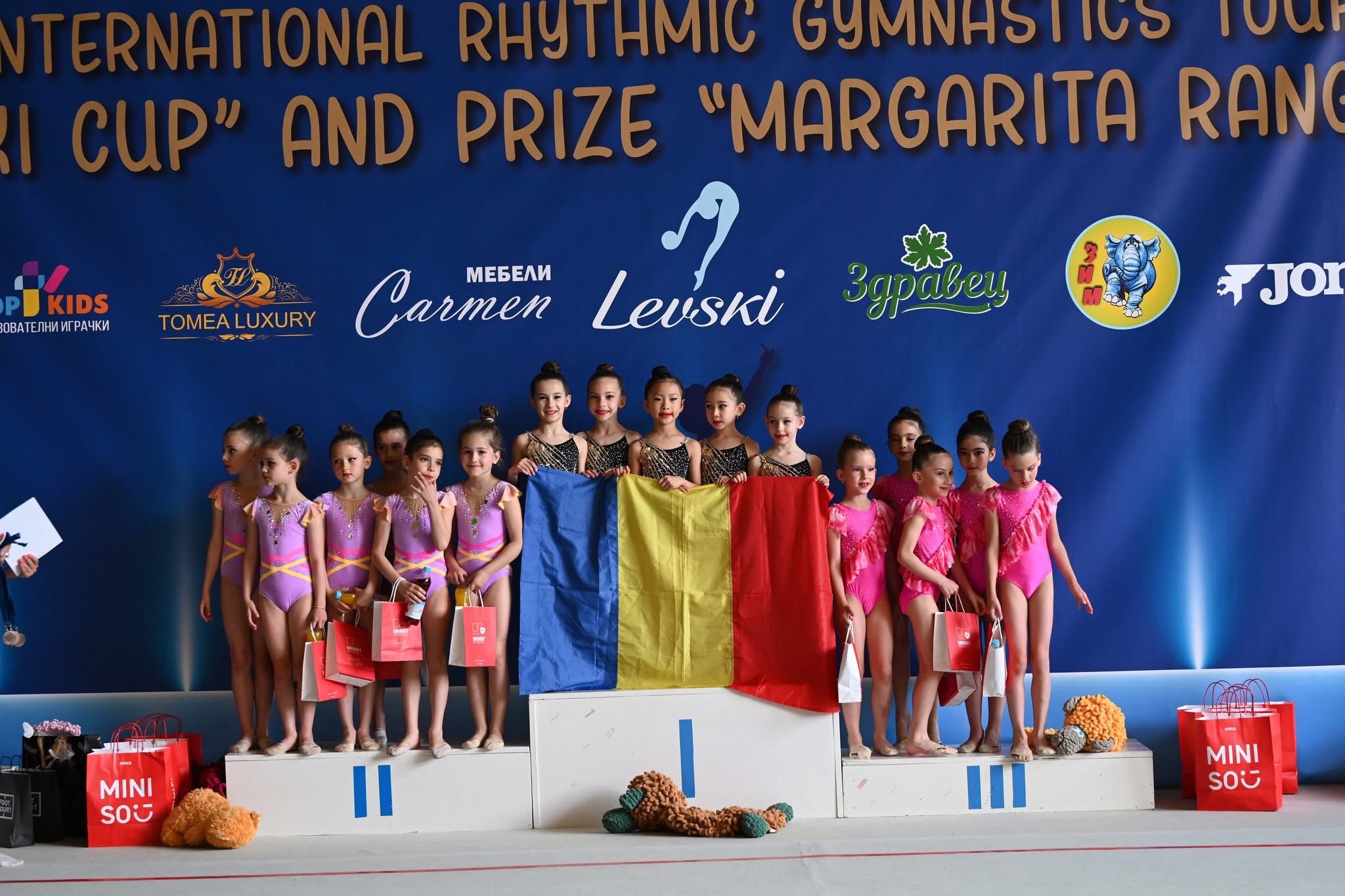 Sursa foto: Facebook | ACS Carla Ritmic Gim Brașov