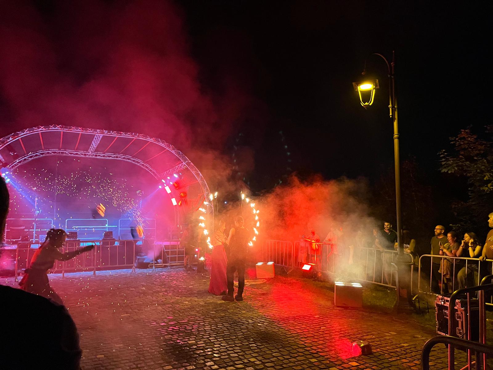 Cetățuia între lumi /