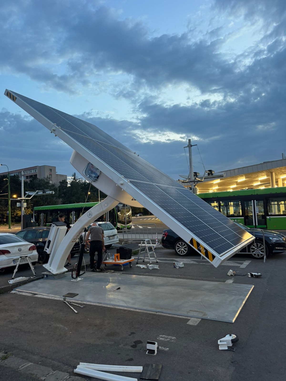 Stație pilot de încărcare solară /