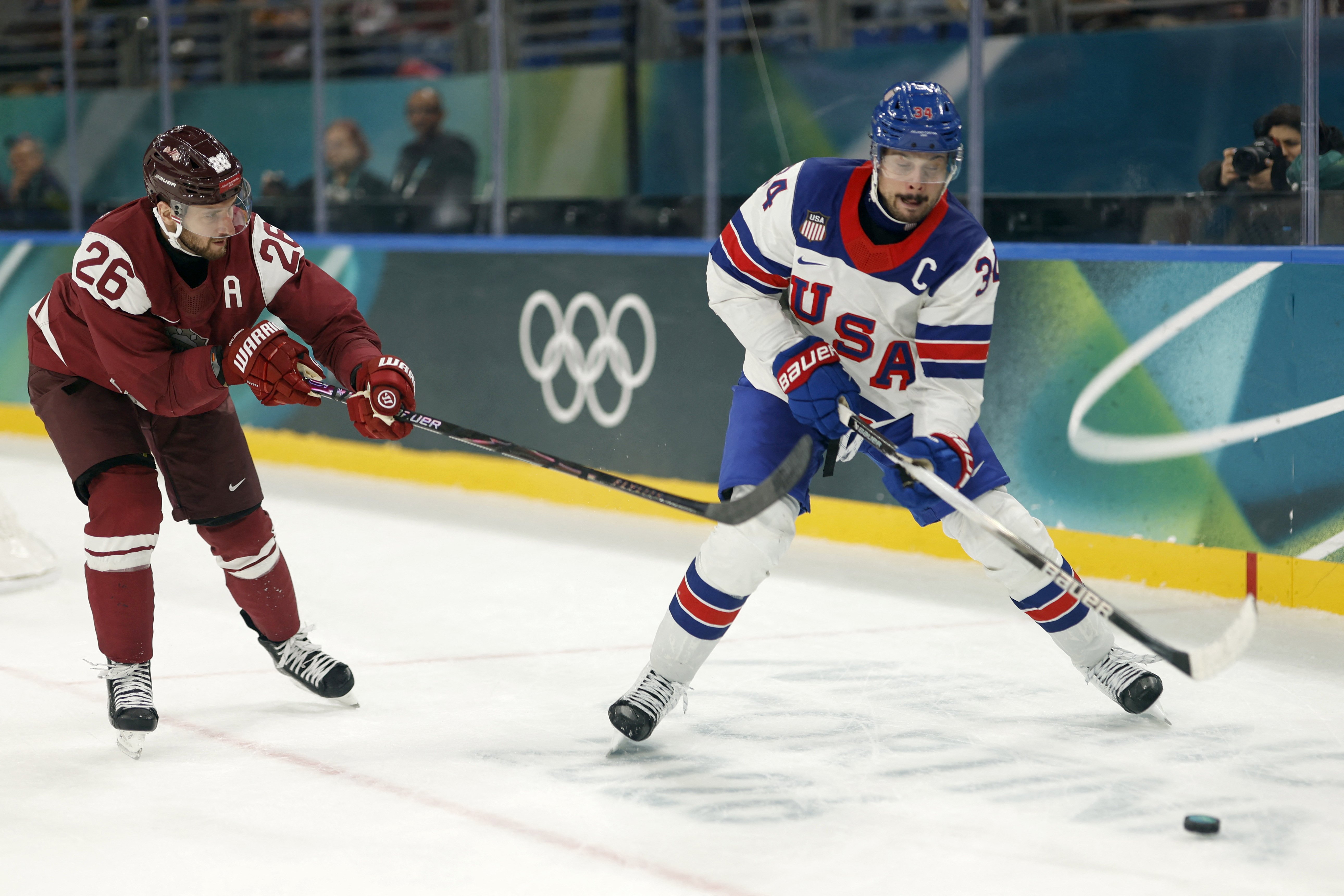 Hochei pe gheata USA vs Latvia