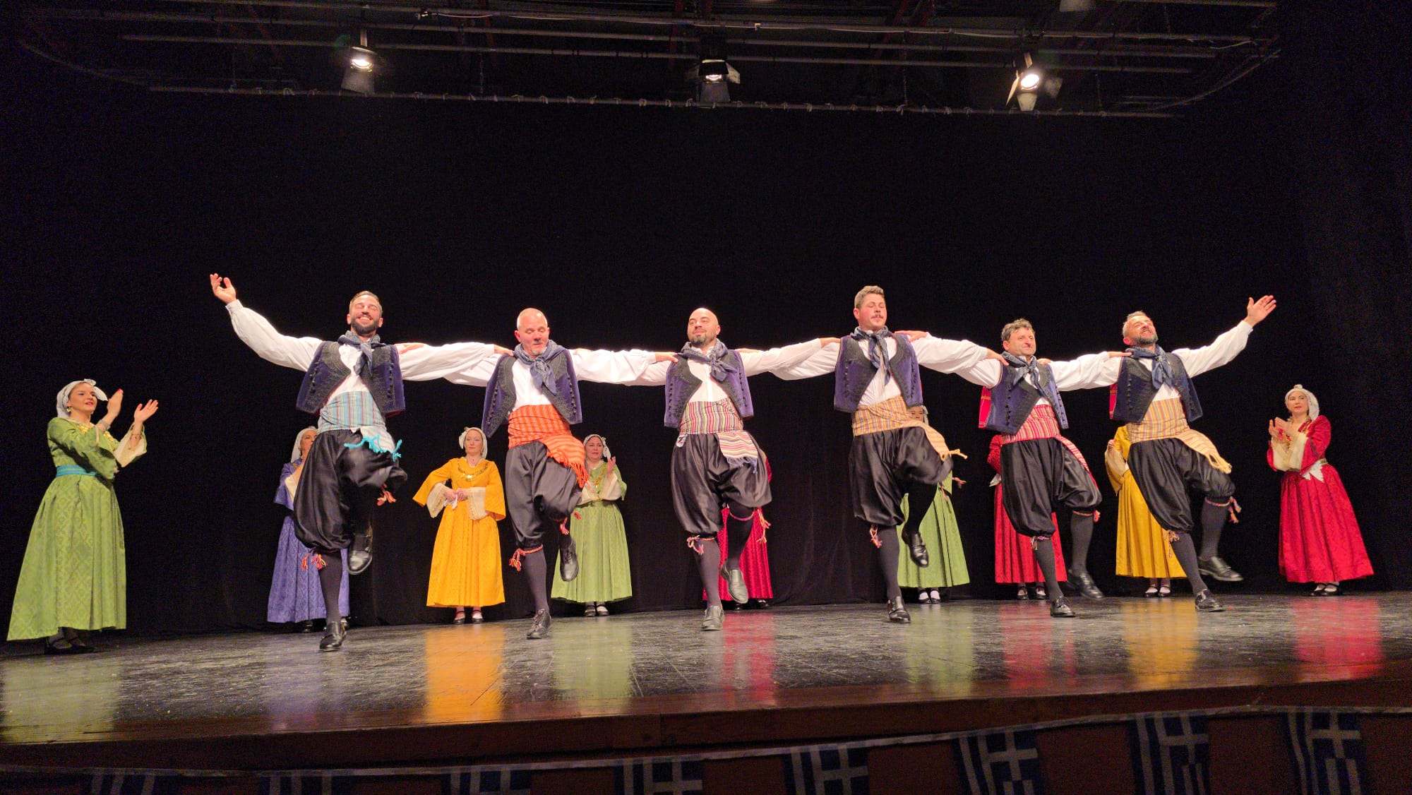 Spectacol dedicat Zilei Naționale a Greciei /